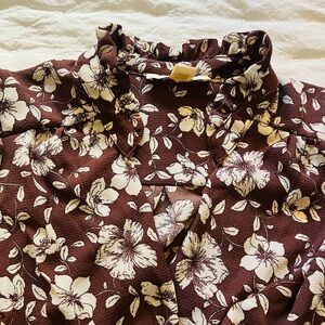 Size Large Floral top